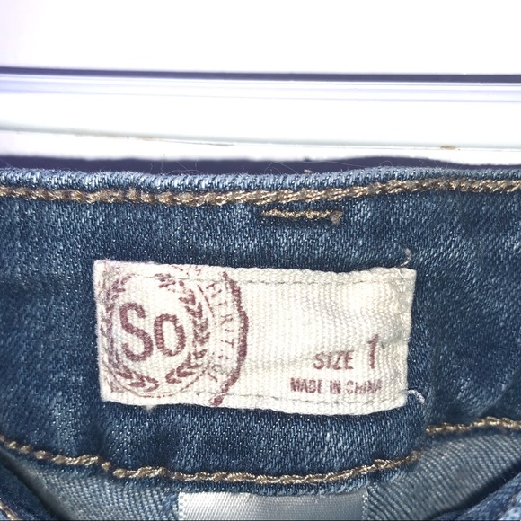 SO high rise jean shorts Size 1 - Picture 4 of 4